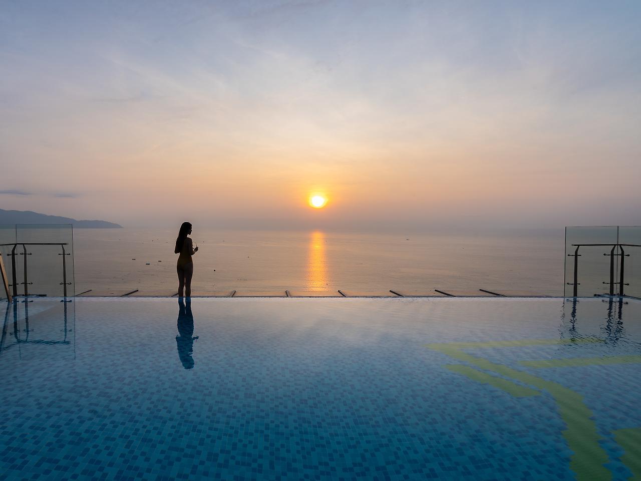 Maximilan Danang Beach Hotel Da Nang Exterior foto