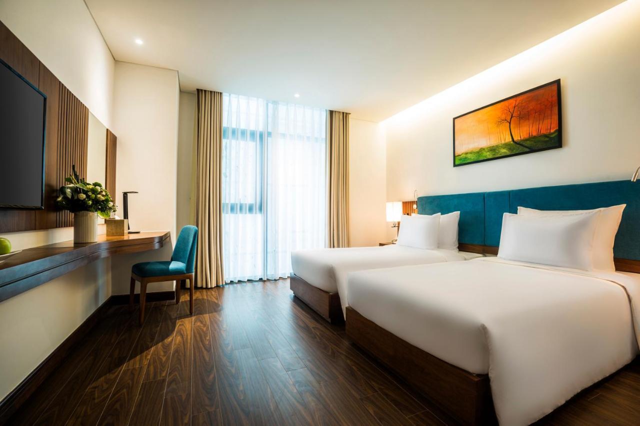 Maximilan Danang Beach Hotel Da Nang Exterior foto